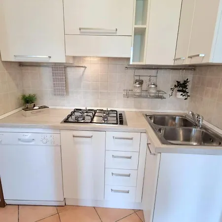 Last Minute Apartment