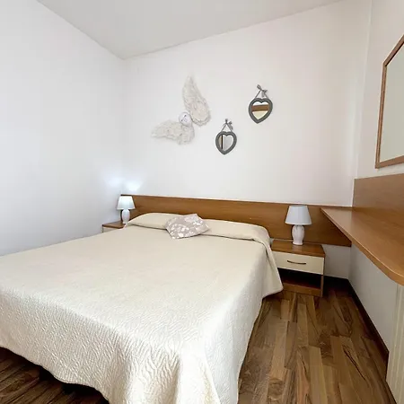 Last Minute Apartment